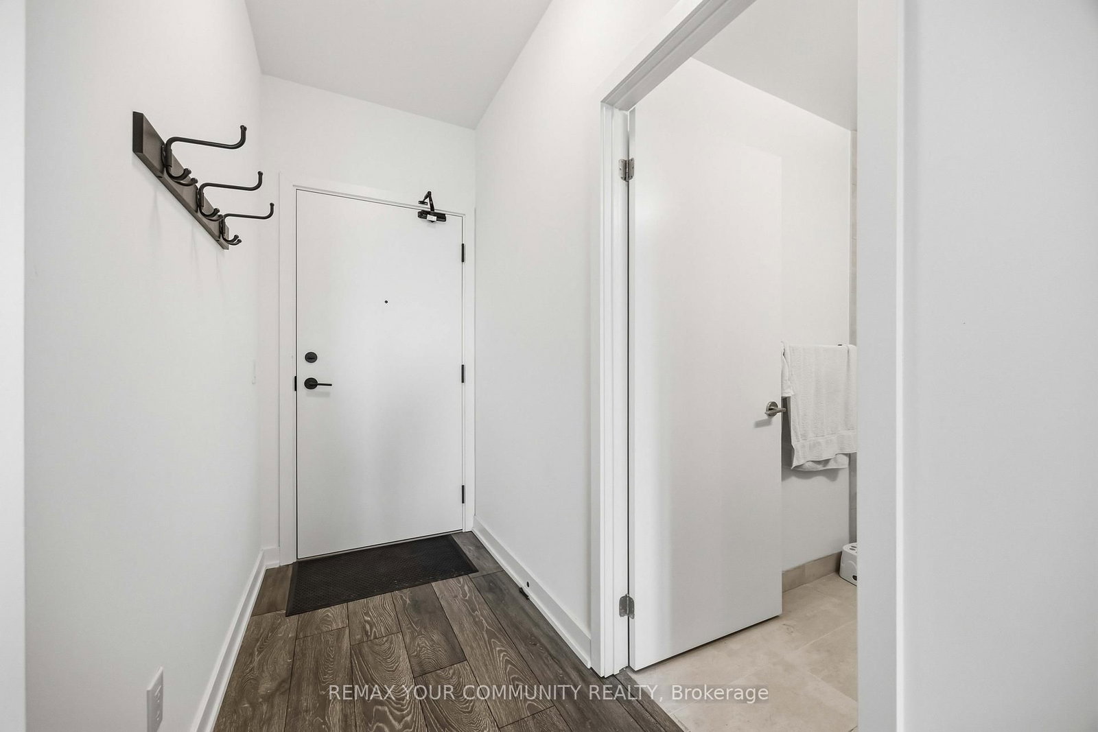 8888 Yonge Street, Unit 202 - Photo 6