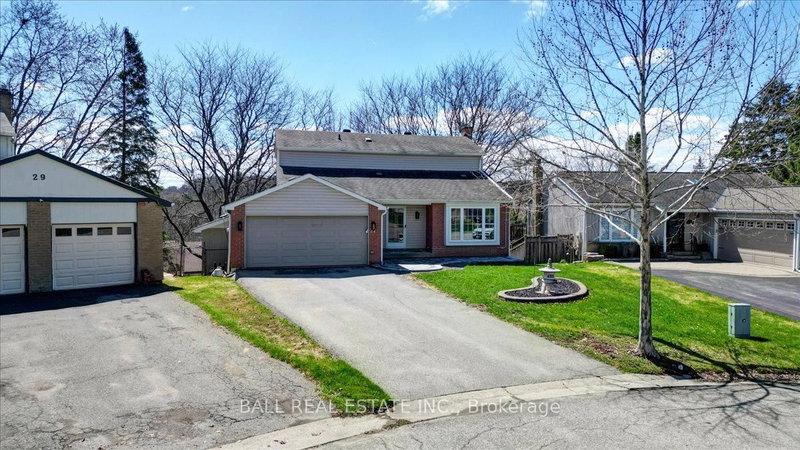 27 Blackstone Crt, East Gwillimbury, L9N 1C2 | Image 3