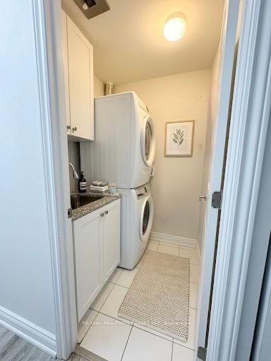 9618 Yonge Street, Unit Lph8 - Photo 12