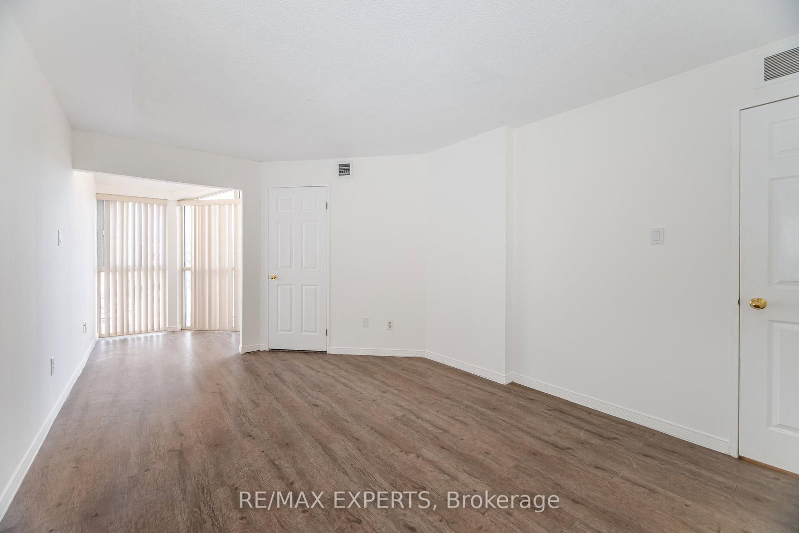 100 Arbors Lane, Unit 305 - Photo 21