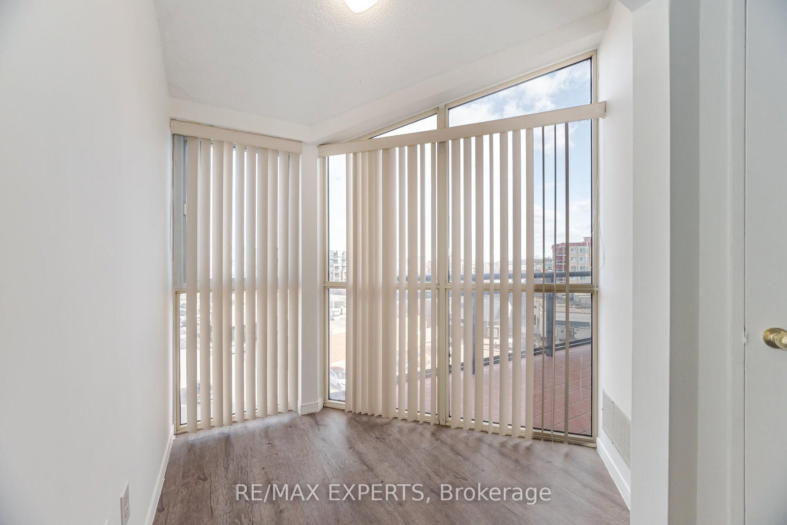 100 Arbors Lane, Unit 305 - Photo 22