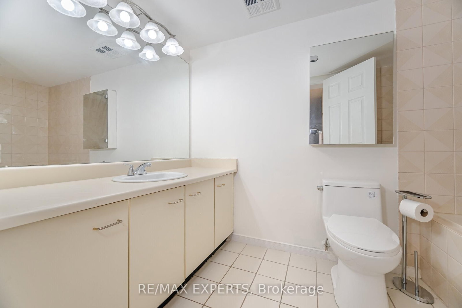 100 Arbors Lane, Unit 305 - Photo 26