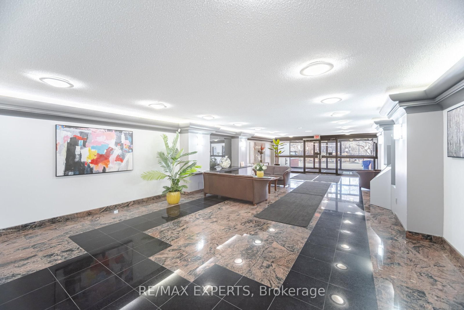 100 Arbors Lane, Unit 305 - Photo 4