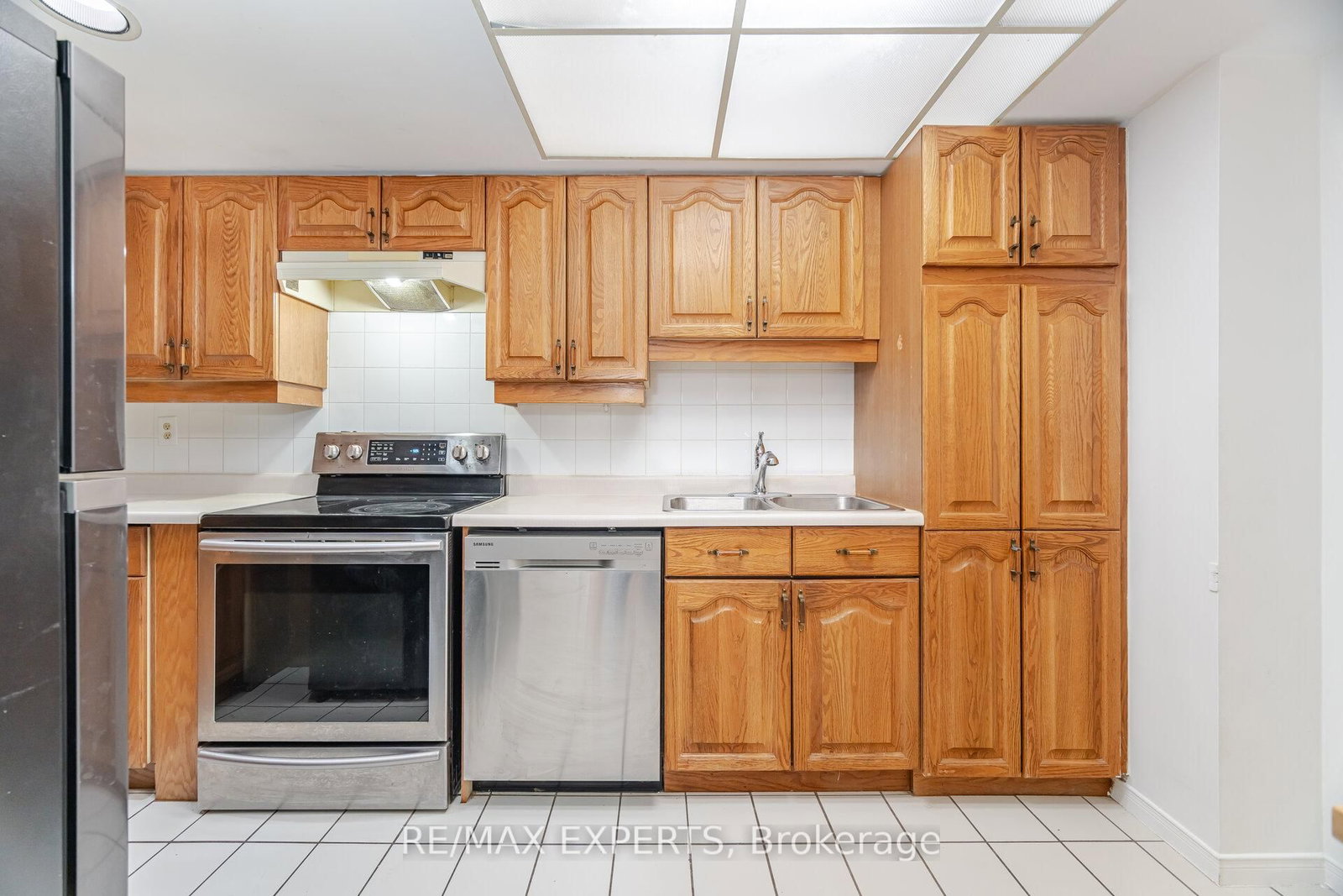 100 Arbors Lane, Unit 305 - Photo 9