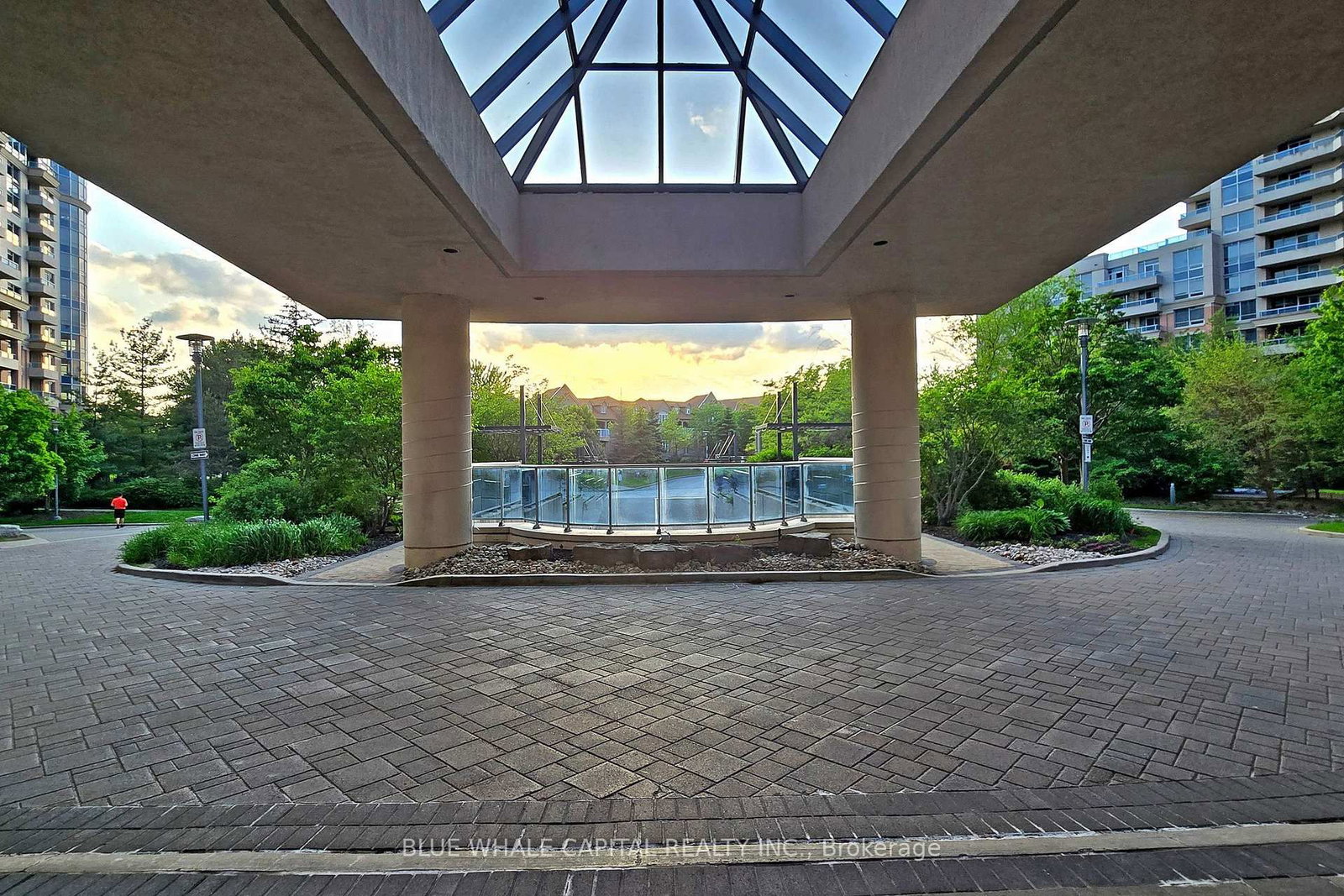 33 Cox Boulevard, Unit 1601 - Photo 8