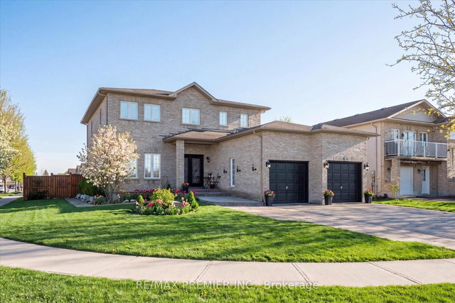 7 Stonemount Crescent