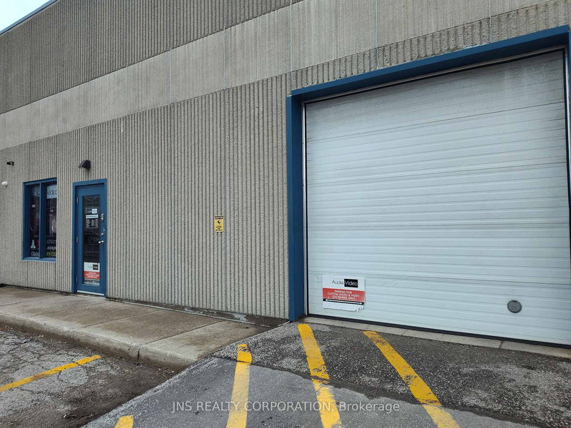 1B - 220 Pony Dr, Newmarket, L3Y 7B6 | Image 2