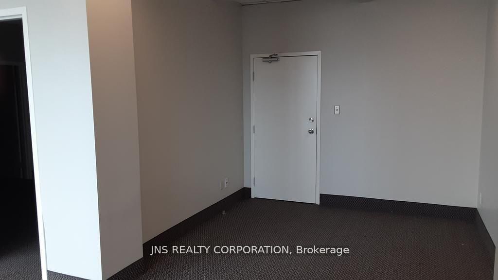 16775 Yonge Street, Unit 302 - Photo 12