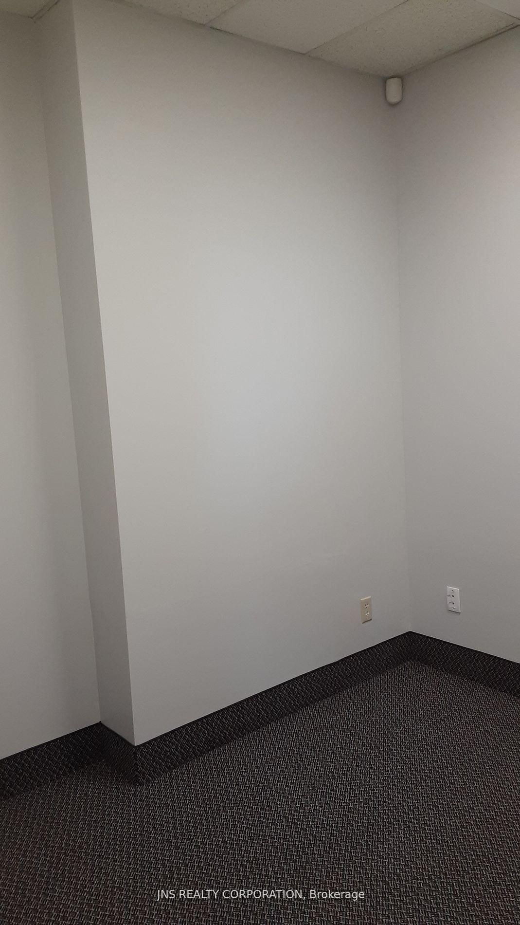 16775 Yonge Street, Unit 302 - Photo 14