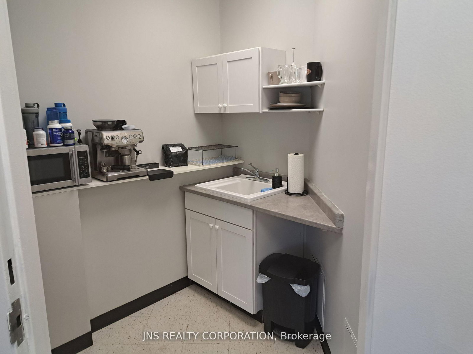 16775 Yonge Street, Unit 302 - Photo 5