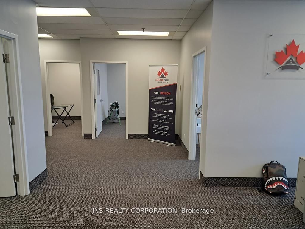 16775 Yonge Street, Unit 302 - Photo 8