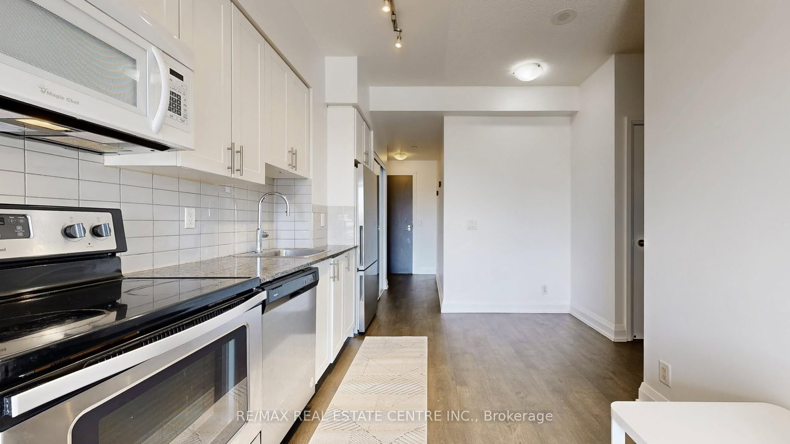 7900 Bathurst Street, Unit 228 - Photo 13