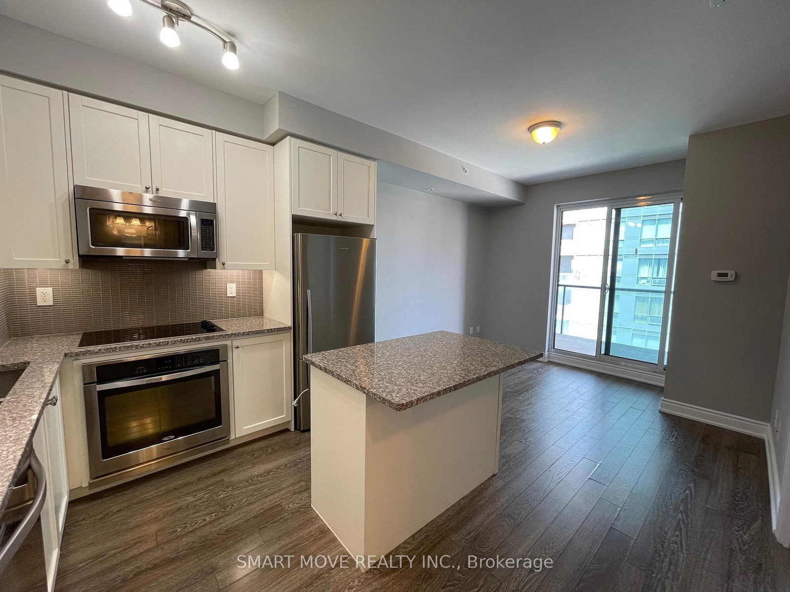 9088 Yonge Street, Unit 803 - Photo 5