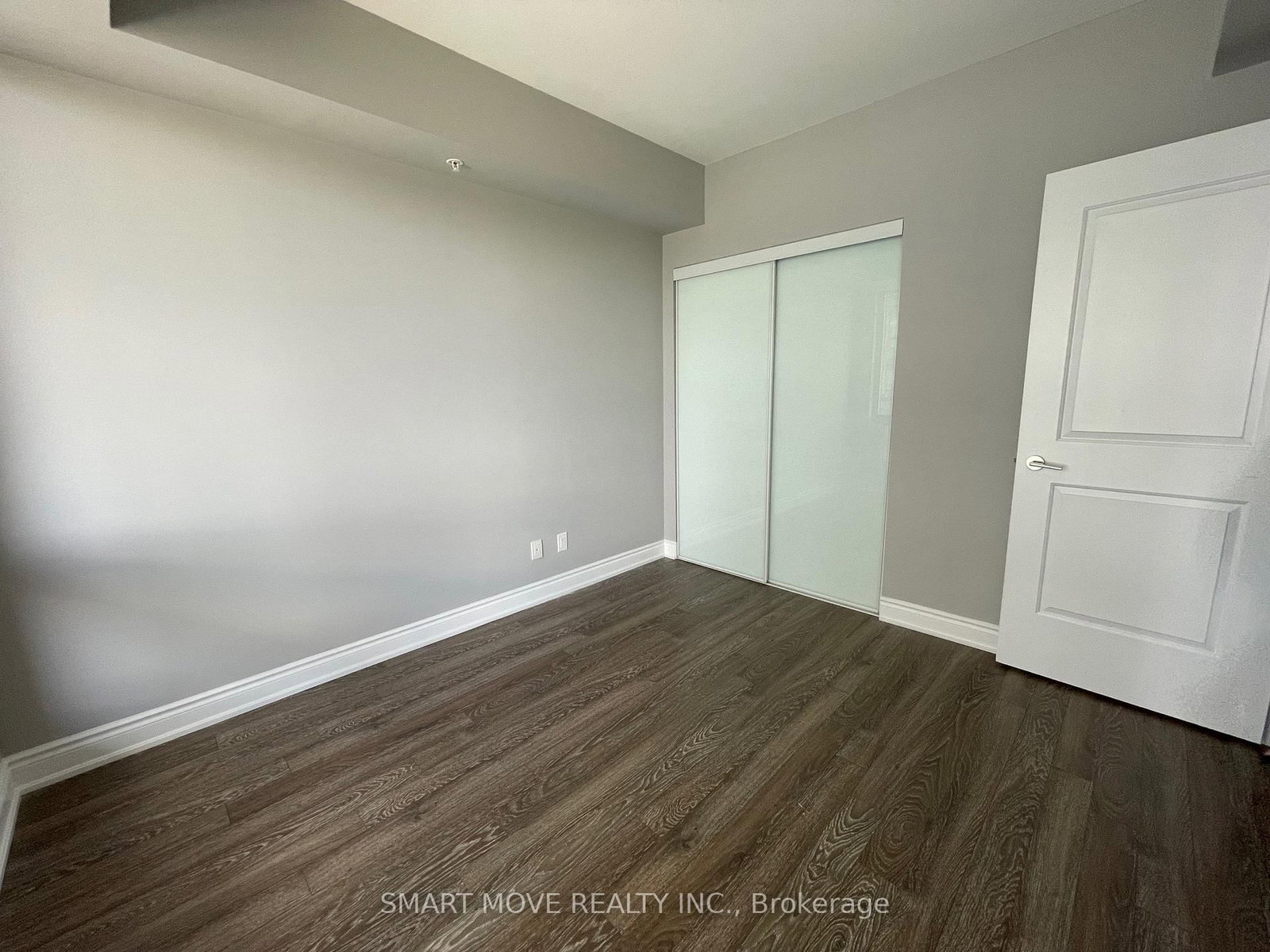 9088 Yonge Street, Unit 803 - Photo 7