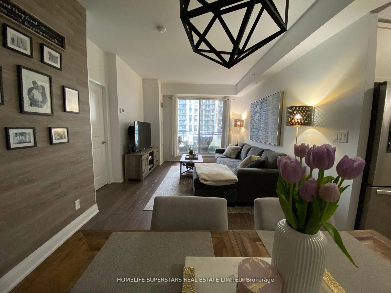 12 Woodstream Boulevard, Unit 315