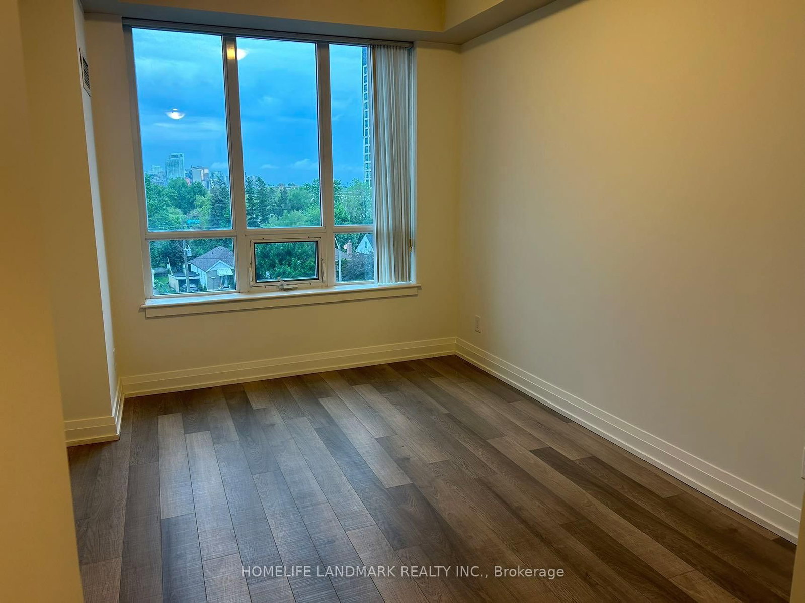 7165 Yonge Street, Unit 525