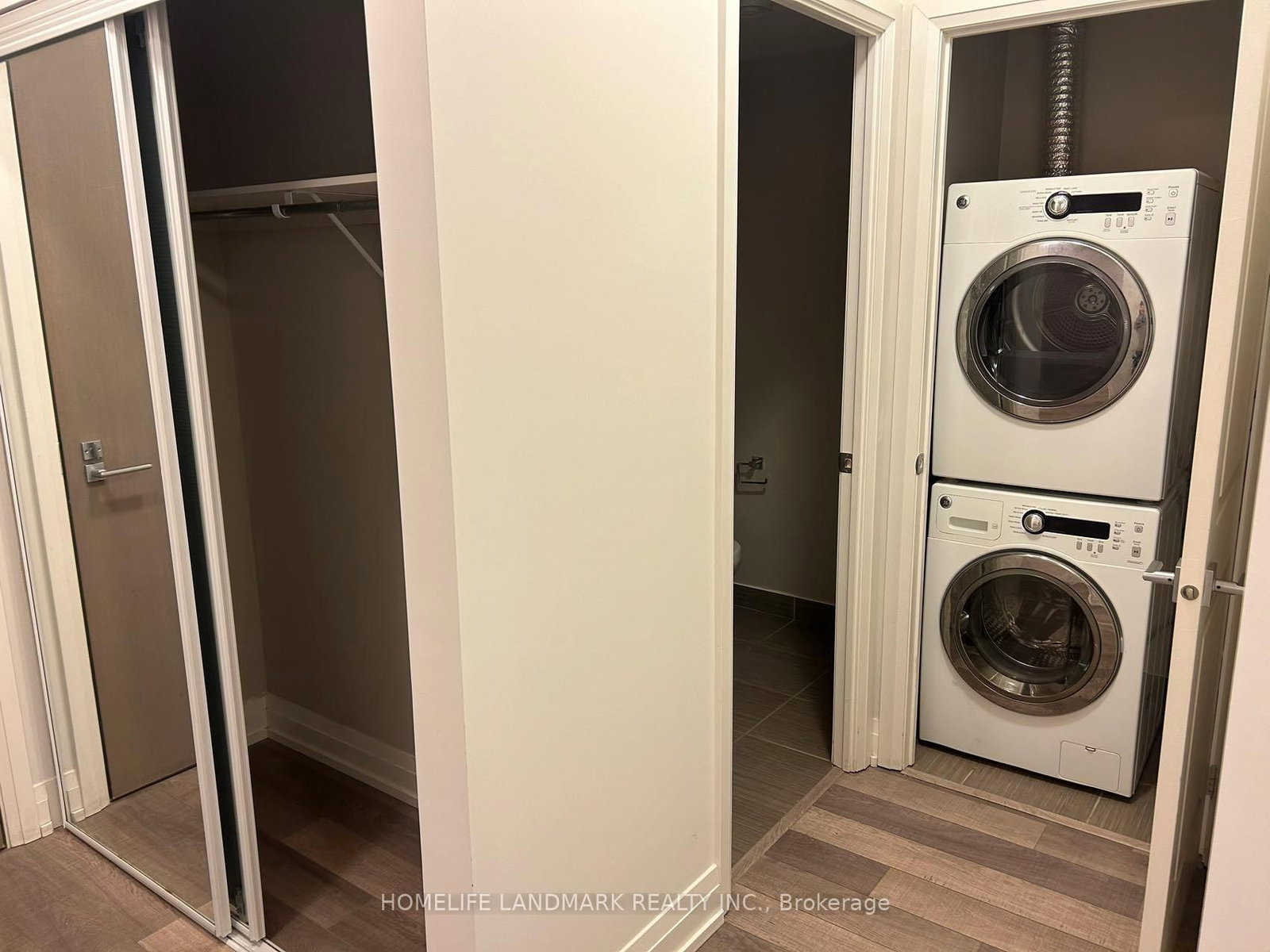 7165 Yonge Street, Unit 525 - Photo 4