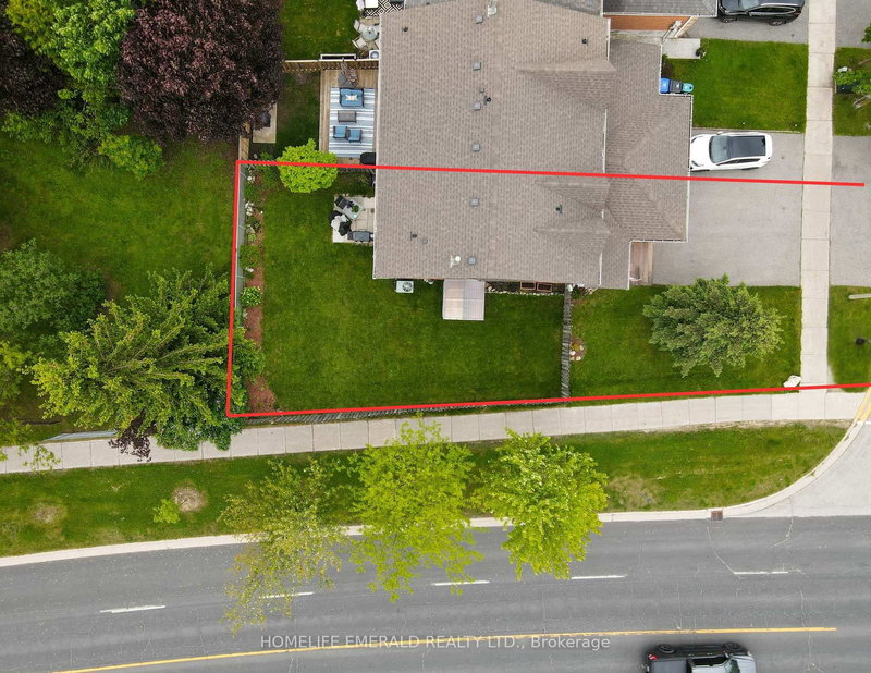 1 Potter Cres, New Tecumseth, L0G 1W0 | Image 2