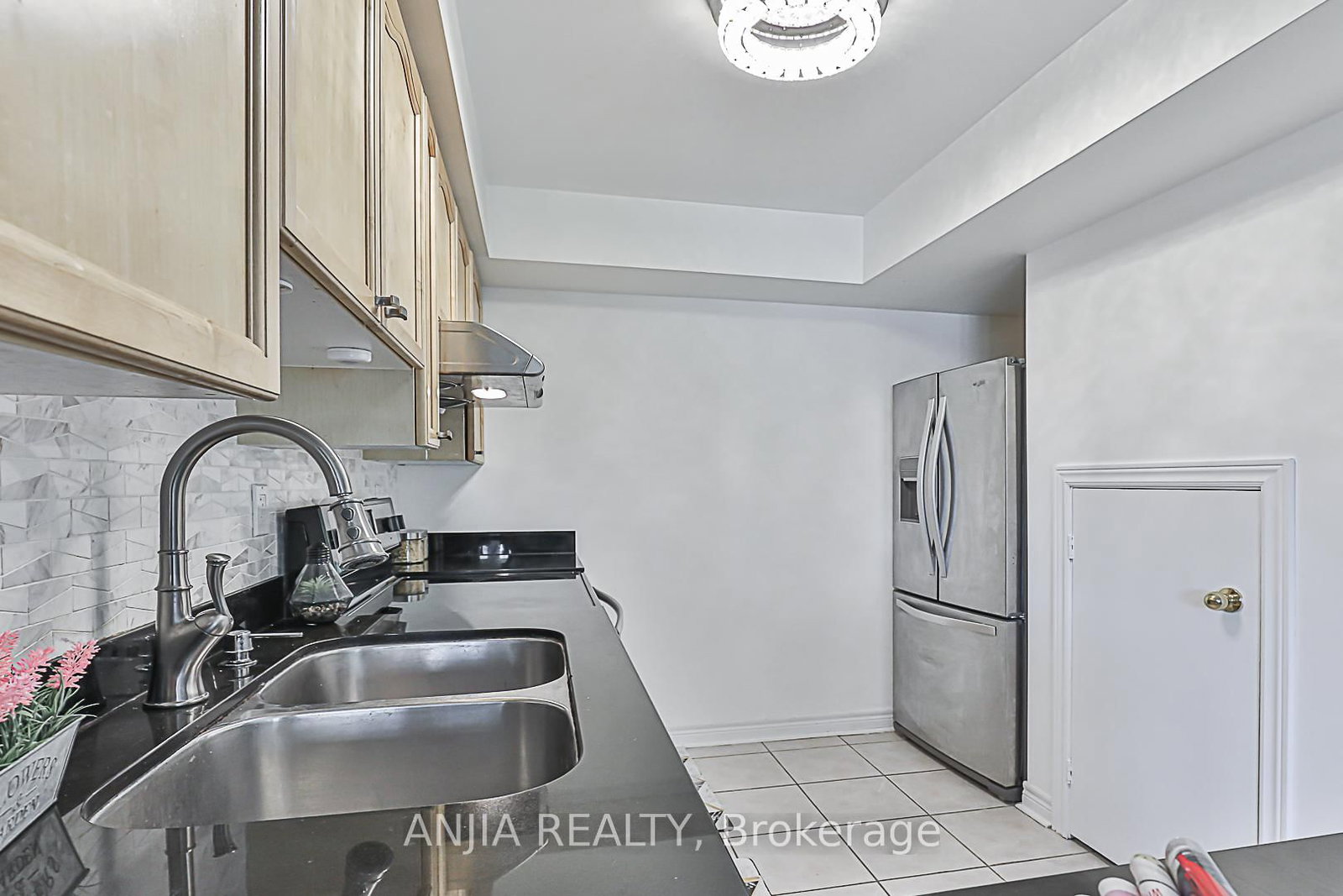 316 John Street, Unit 253 - Photo 10