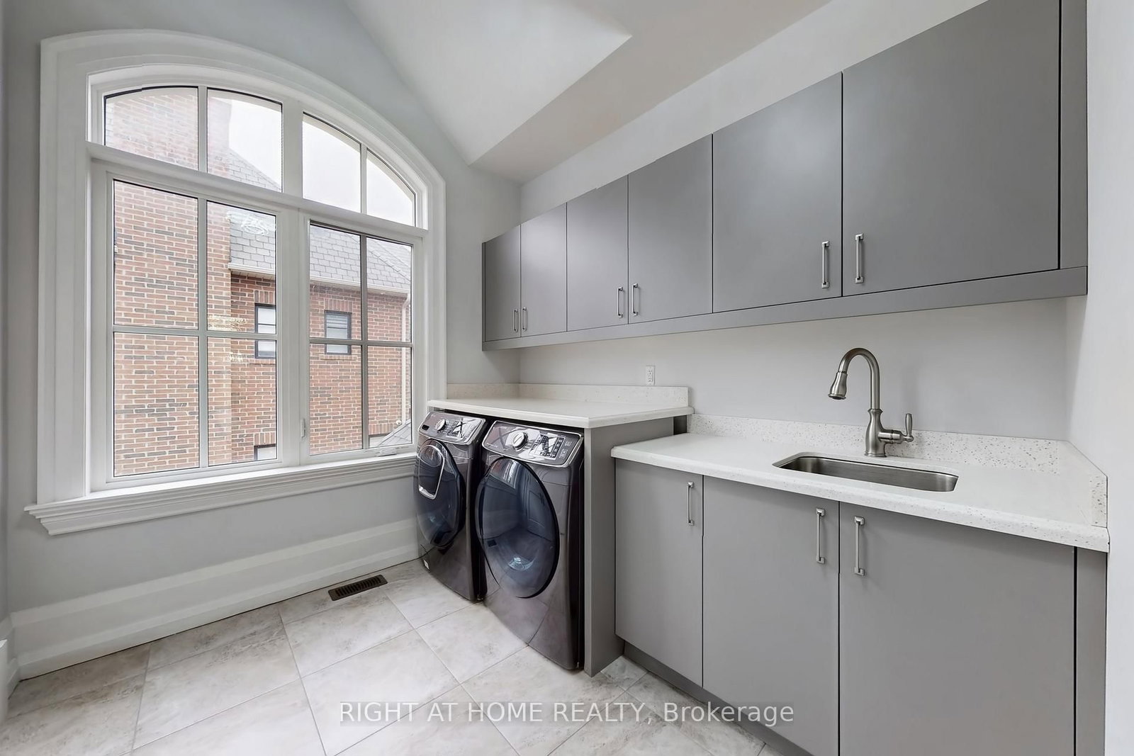 15 Davina Circle - Photo 40