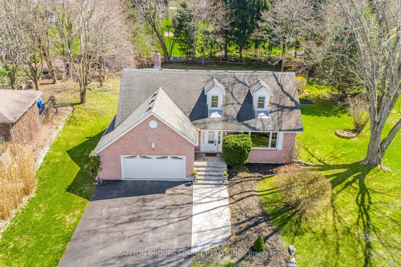 39 Cutting Cres, King, L7B 0E6 | Image 2