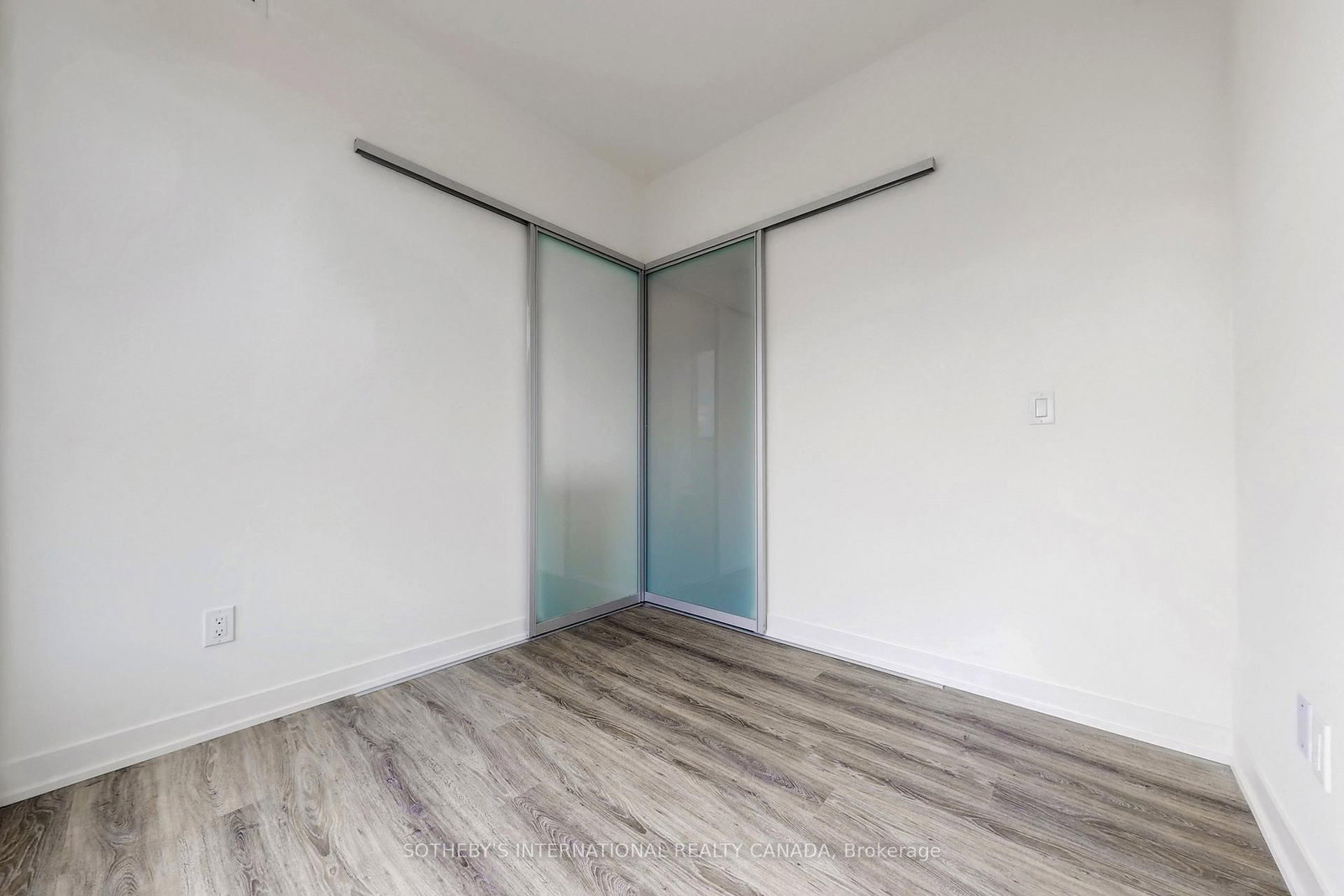 2 David Eyer Road, Unit 1130 - Photo 24