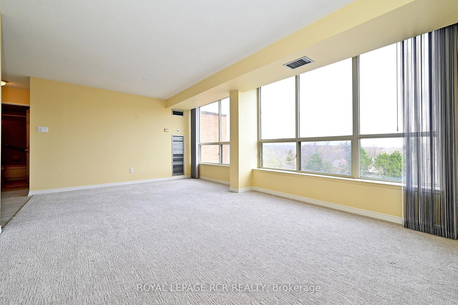 14924 Yonge Street, Unit 509 - Photo 10