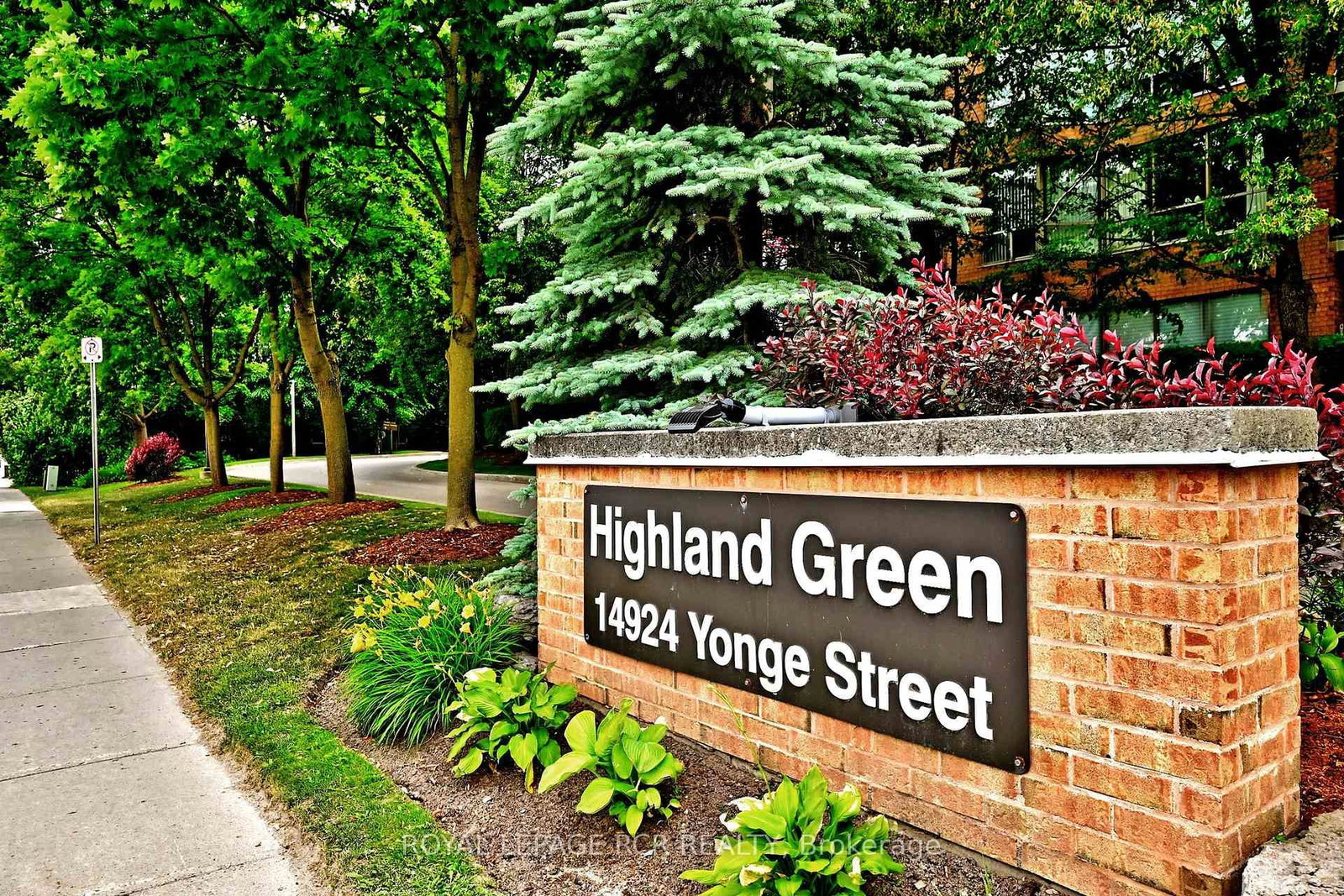 14924 Yonge Street, Unit 509 - Photo 2