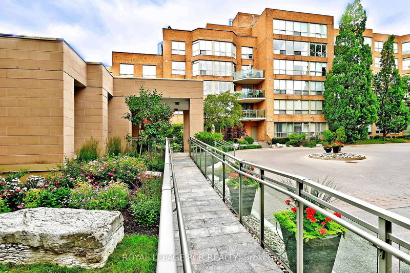 509 - 14924 Yonge St, Aurora, L4G 6H7 | Image 3