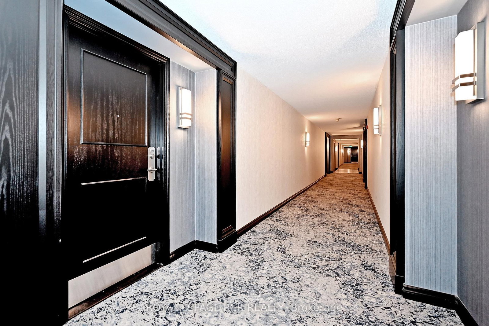 14924 Yonge Street, Unit 509 - Photo 5