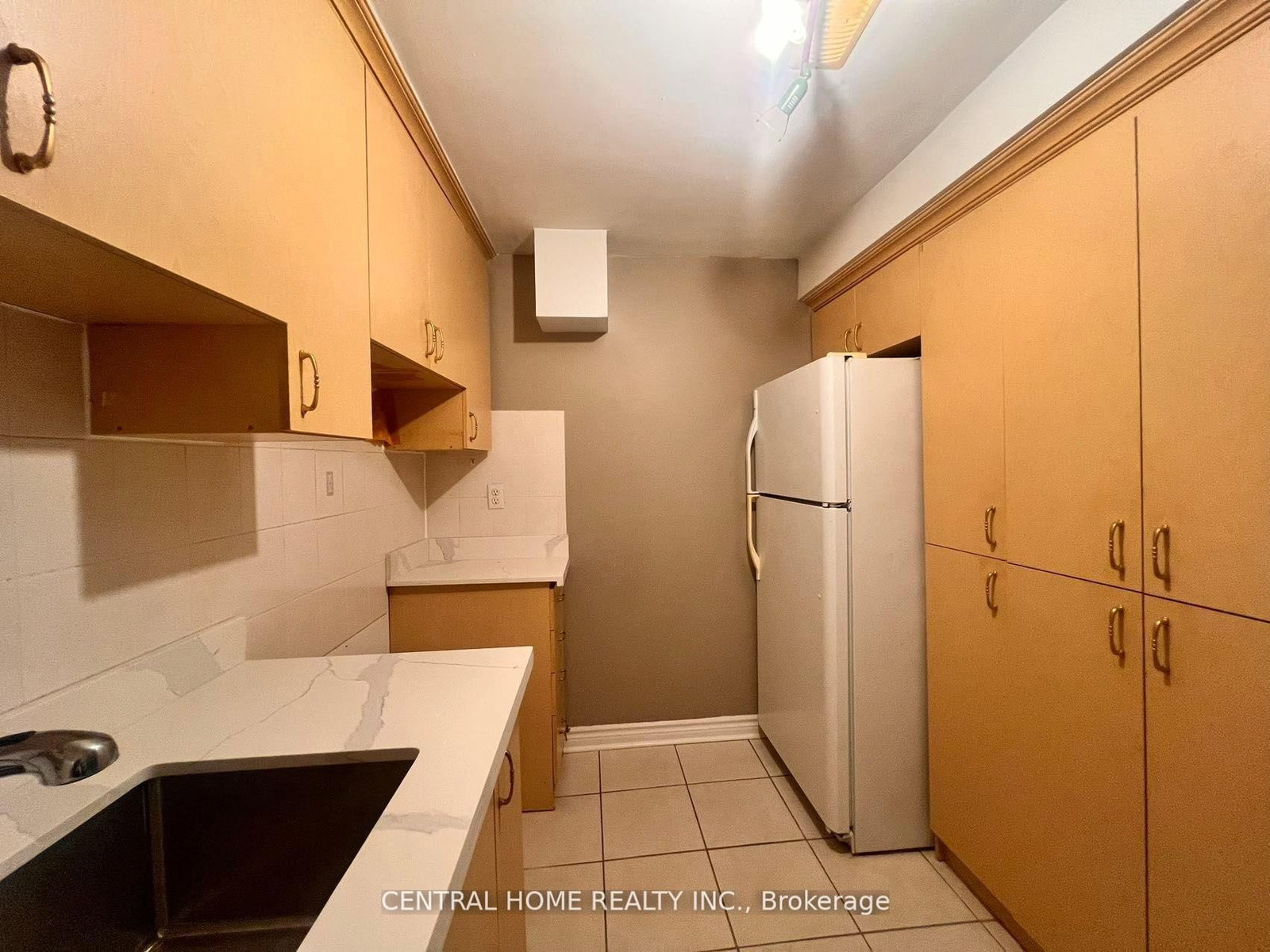 46 Clifton Court, Unit Bsmt - Photo 3