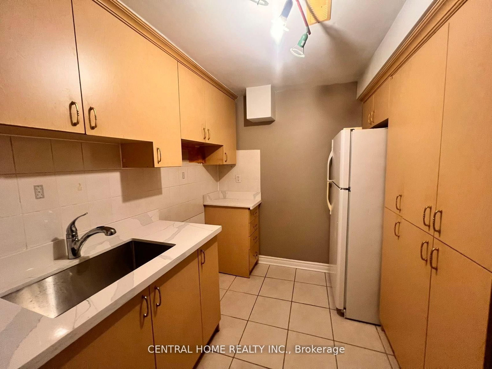 46 Clifton Court, Unit Bsmt - Photo 4