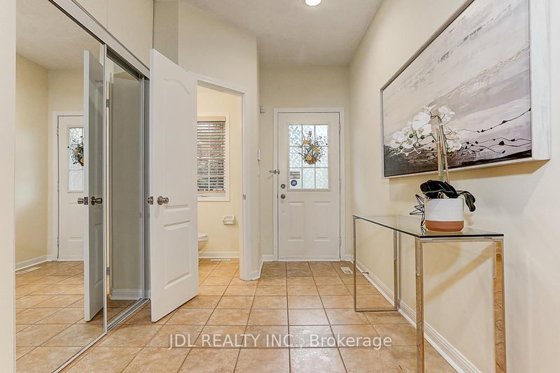 14 Zermatt Way, Markham, L3R 5H9 | Image 3