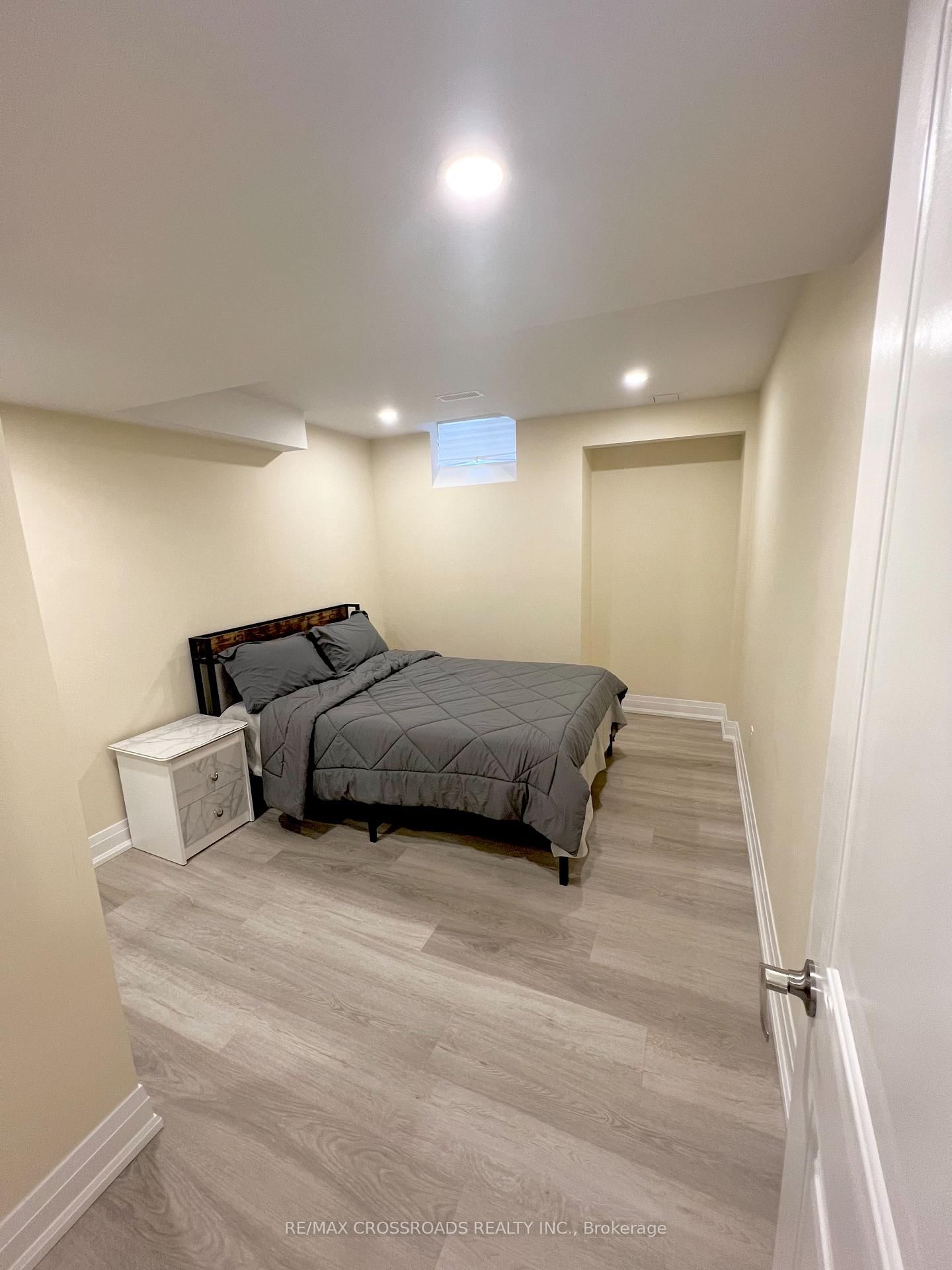 126 Eastvale Drive, Unit Basement - Photo 12