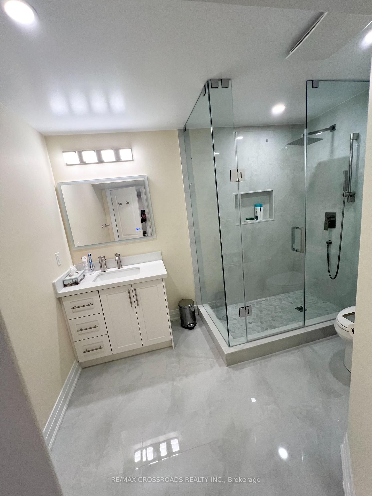 126 Eastvale Drive, Unit Basement - Photo 14