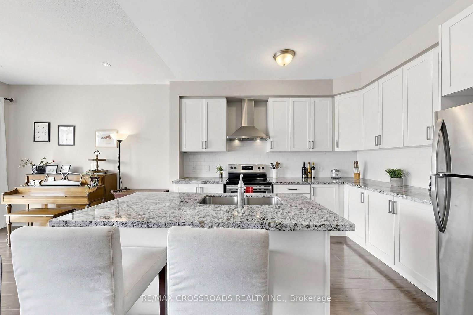 6 Angela Street • Bradford West Gwillimbury, ON photo 14
