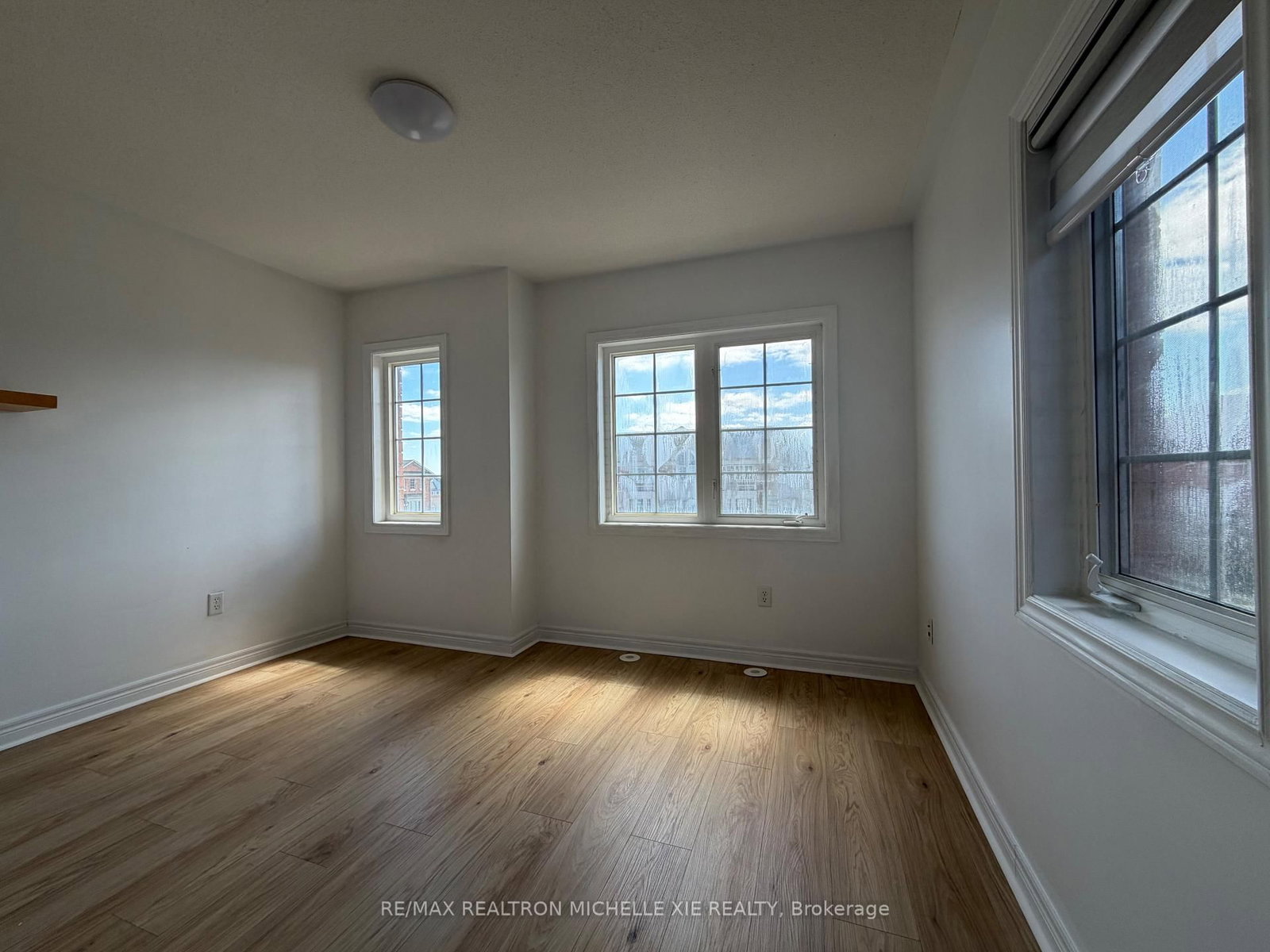 2452 Bur Oak Avenue - Photo 15