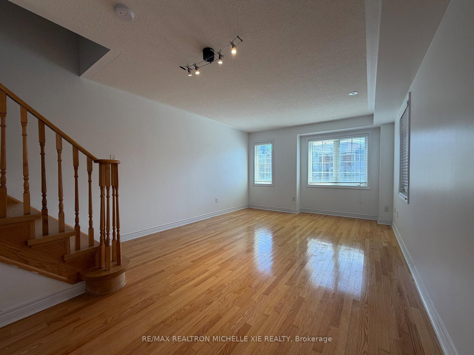 2452 Bur Oak Avenue - Photo 17