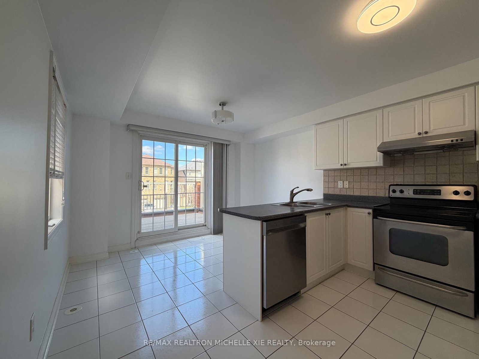 2452 Bur Oak Avenue - Photo 18