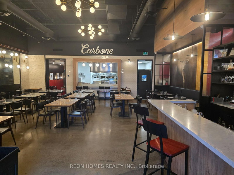 8 & 8A - 233 Earl Stewart Dr, Aurora, L4G 6V8 | Image 2