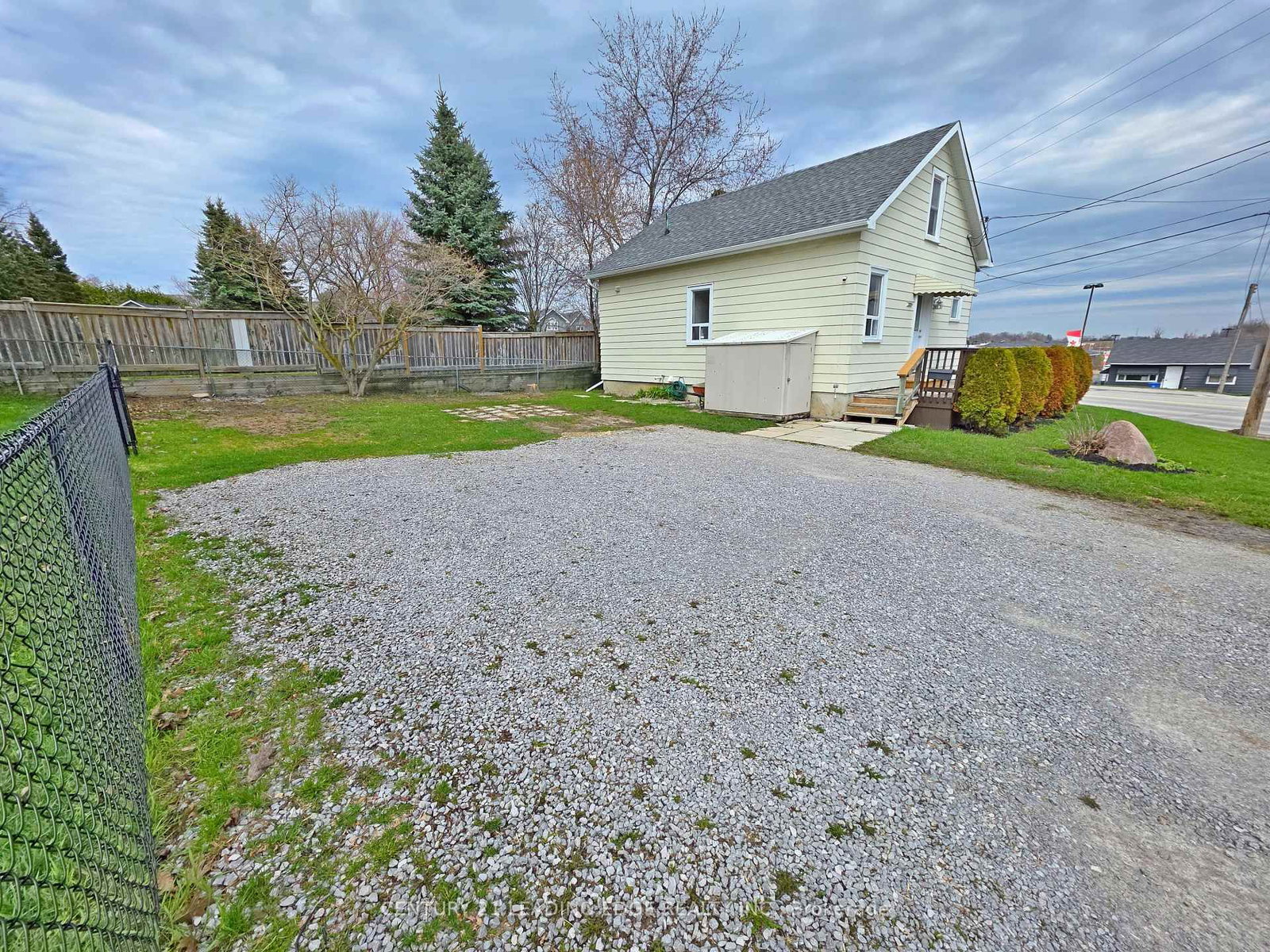 500 The Queensway South - Photo 10