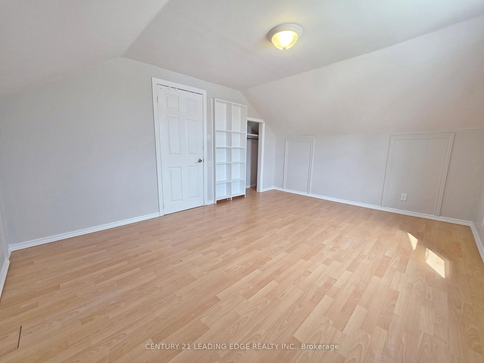 500 The Queensway South - Photo 27