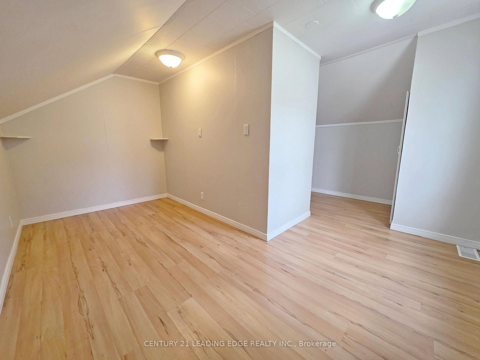 500 The Queensway South - Photo 30