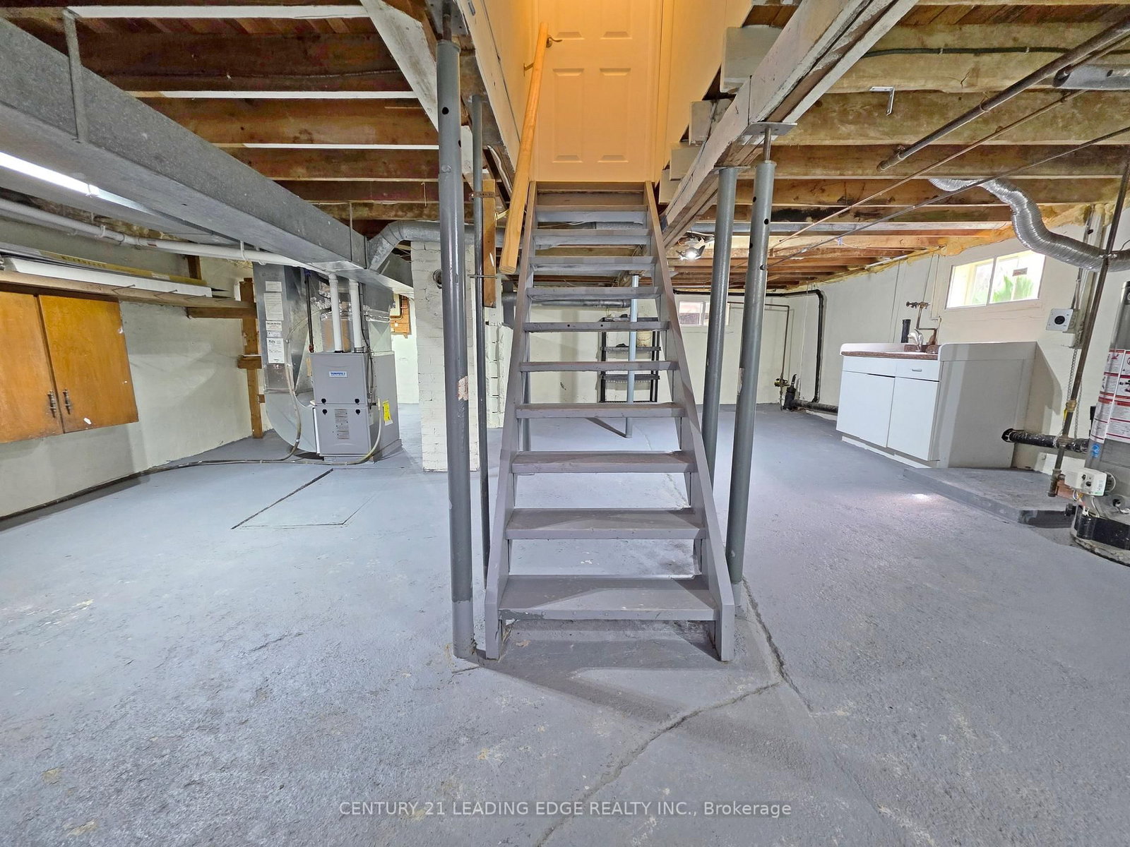 500 The Queensway South - Photo 32