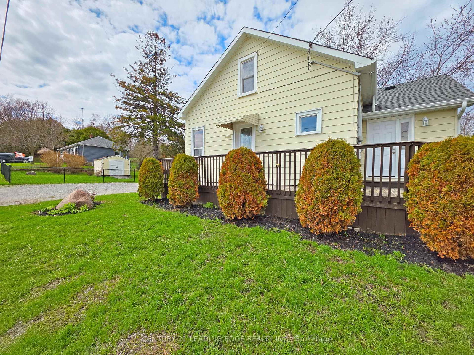 500 The Queensway South - Photo 8