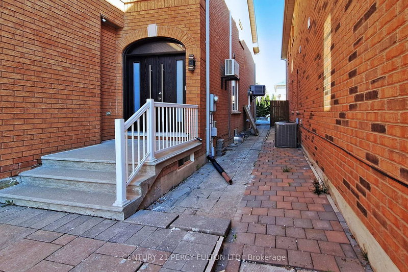 Bsmt - 47 Sapphire Dr, Richmond Hill, L4S 2E5 | Image 2