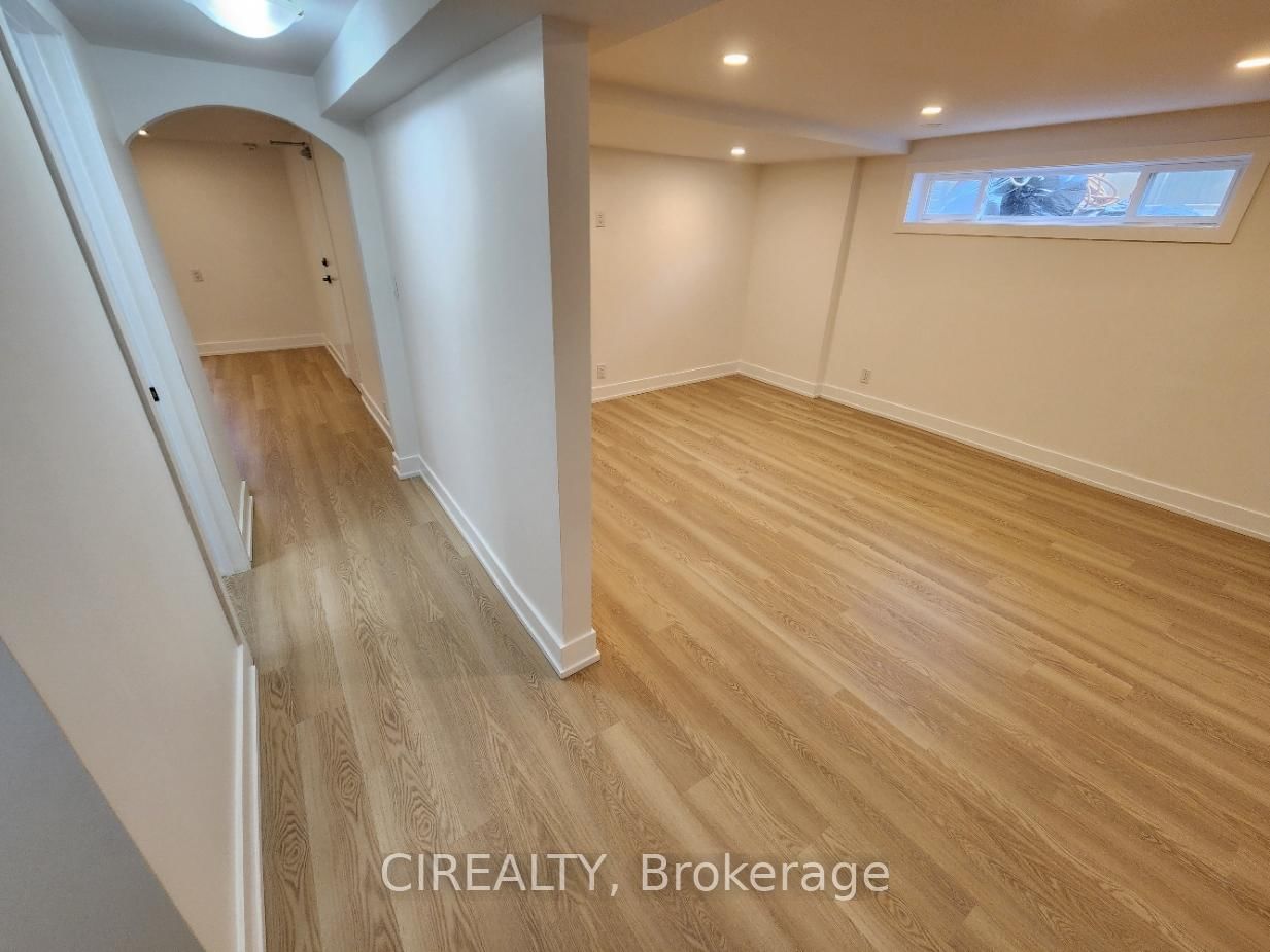 31 Bailey Crescent, Unit Lower - Photo 10