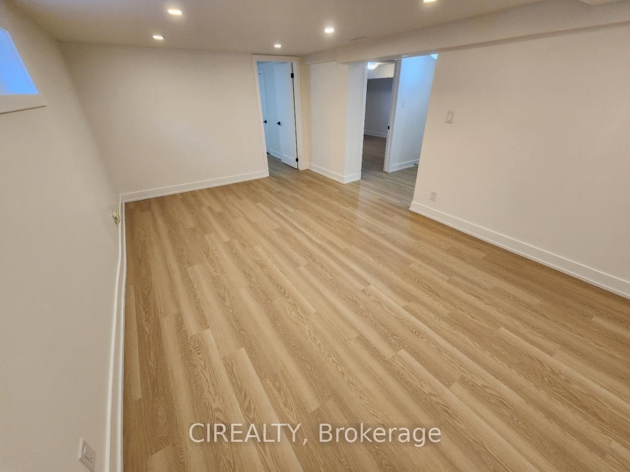31 Bailey Crescent, Unit Lower - Photo 12