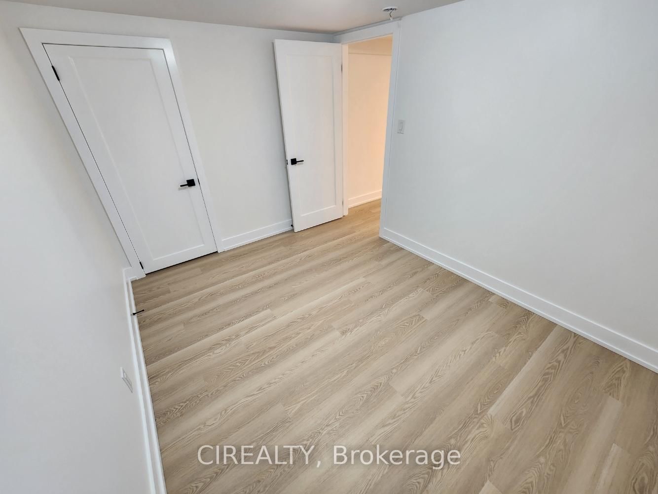 31 Bailey Crescent, Unit Lower - Photo 18