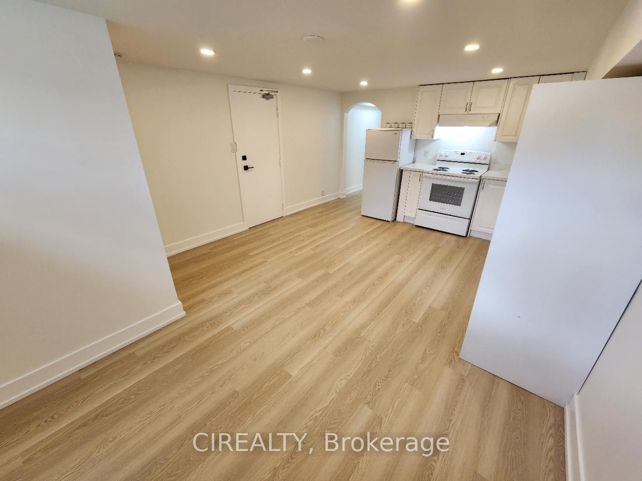 31 Bailey Crescent, Unit Lower - Photo 3